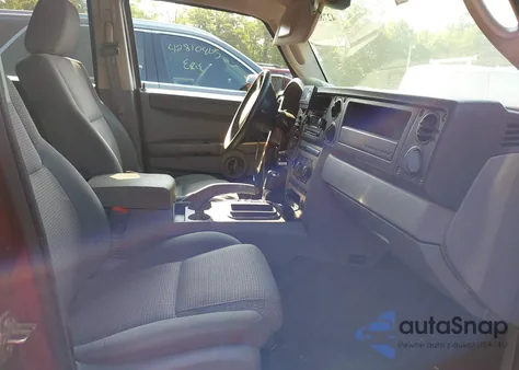 2007 Jeep Commander Sport z USA, uszkodzony, nr VIN 1J8HG48K47C554476